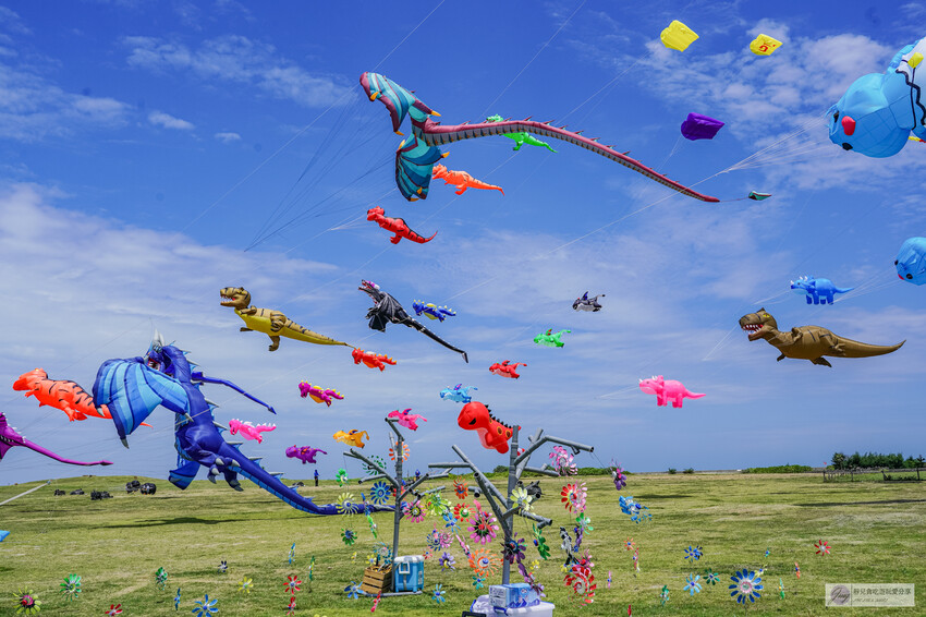 新竹國際風箏節登場!亞洲首秀「Dragon Day」巨龍風箏現身南寮漁港。