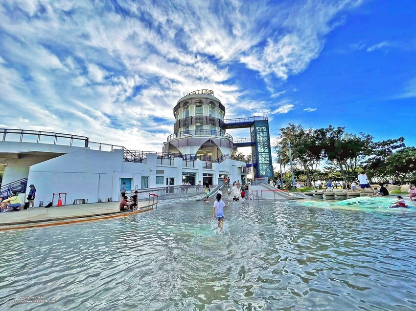 新竹-南寮親子沙灘(南寮兒童挖沙玩水遊憩區)✔免門票✔玩水玩