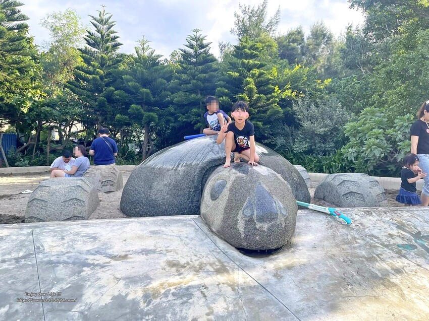 新竹-南寮親子沙灘(南寮兒童挖沙玩水遊憩區)✔免門票✔玩水玩
