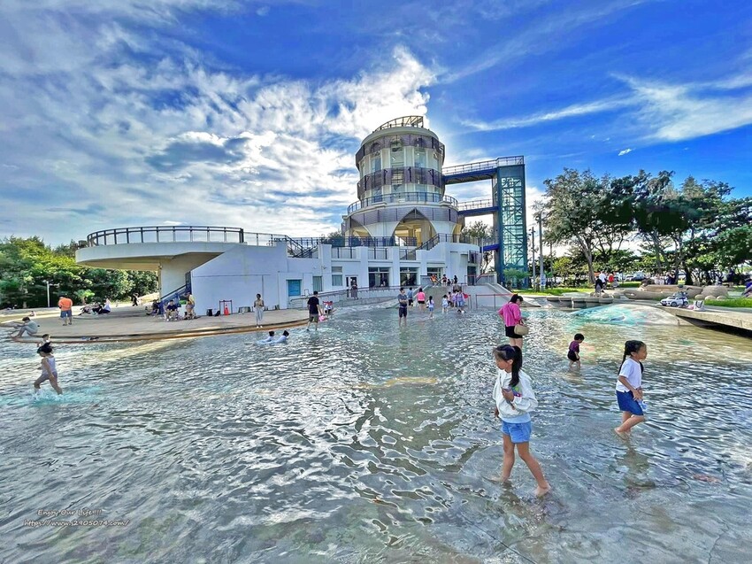 新竹-南寮親子沙灘(南寮兒童挖沙玩水遊憩區)✔免門票✔玩水玩