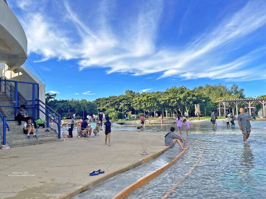 新竹-南寮親子沙灘(南寮兒童挖沙玩水遊憩區)✔免門票✔玩水玩