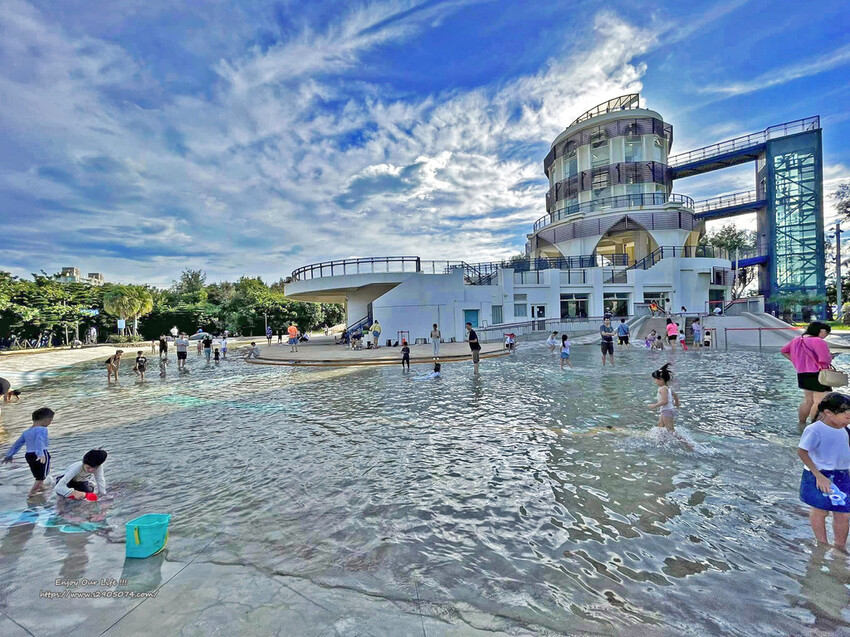 新竹-南寮親子沙灘(南寮兒童挖沙玩水遊憩區)✔免門票✔玩水玩