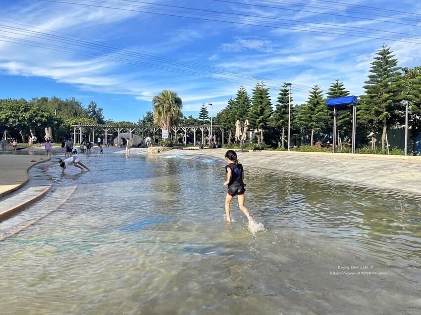 新竹-南寮親子沙灘(南寮兒童挖沙玩水遊憩區)✔免門票✔玩水玩
