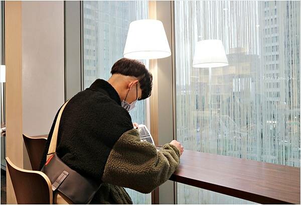 [桃園景點]桃園市立圖書館總館|假日親子共讀好去處，分齡分眾