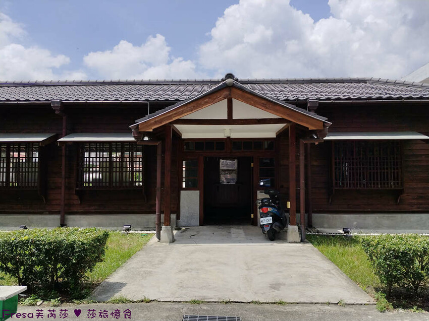 高雄市六龜區高雄旅遊│客庄山城趣│騎乘電輔車逛新威森林公園.六龜傳統辦桌菜+老街巡禮+檨仔腳DIY窯烤麵包.入住寶來