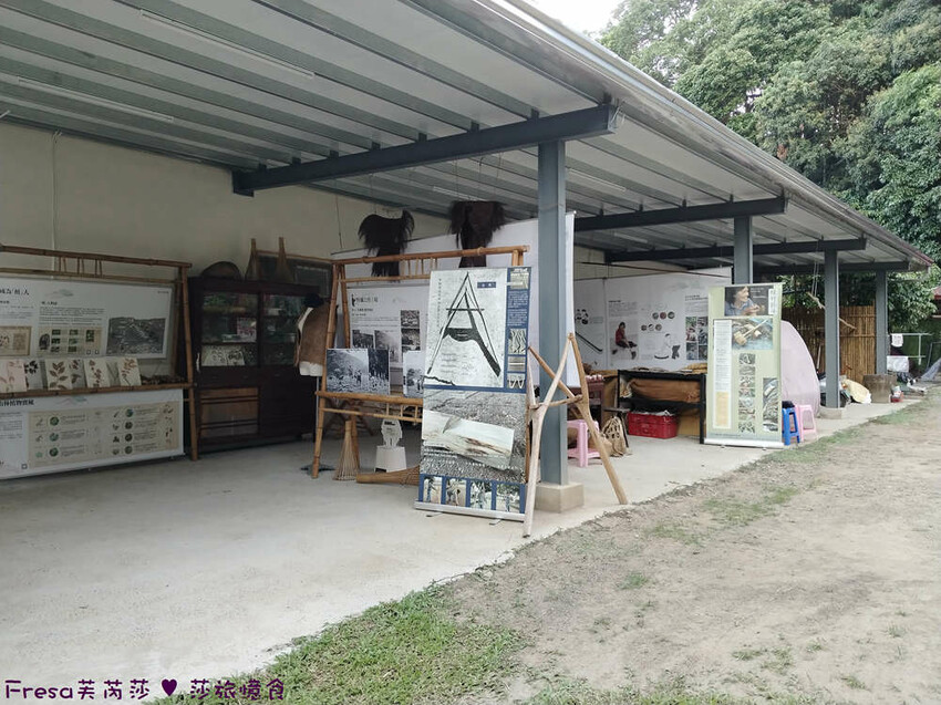 高雄市六龜區高雄旅遊│客庄山城趣│騎乘電輔車逛新威森林公園.六龜傳統辦桌菜+老街巡禮+檨仔腳DIY窯烤麵包.入住寶來