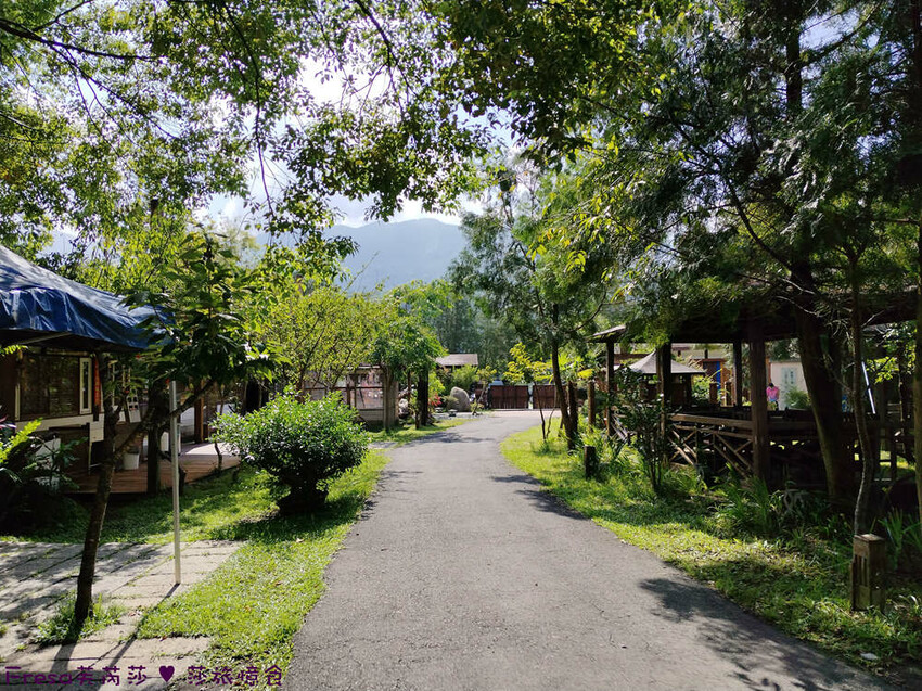 高雄市六龜區高雄旅遊│客庄山城趣│騎乘電輔車逛新威森林公園.六龜傳統辦桌菜+老街巡禮+檨仔腳DIY窯烤麵包.入住寶來