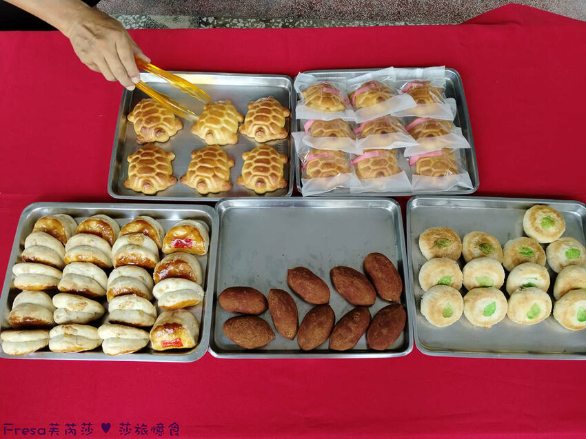 高雄市六龜區高雄旅遊│客庄山城趣│騎乘電輔車逛新威森林公園.六龜傳統辦桌菜+老街巡禮+檨仔腳DIY窯烤麵包.入住寶來