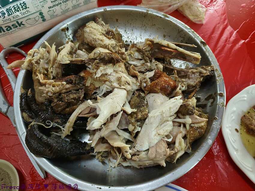 高雄市六龜區高雄旅遊│客庄山城趣│騎乘電輔車逛新威森林公園.六龜傳統辦桌菜+老街巡禮+檨仔腳DIY窯烤麵包.入住寶來