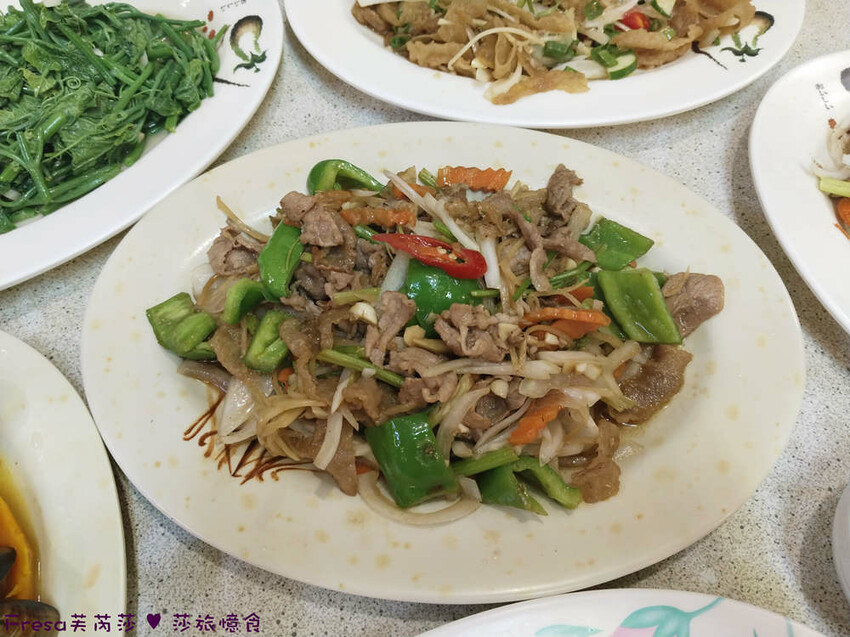 高雄市六龜區高雄旅遊│客庄山城趣│騎乘電輔車逛新威森林公園.六龜傳統辦桌菜+老街巡禮+檨仔腳DIY窯烤麵包.入住寶來