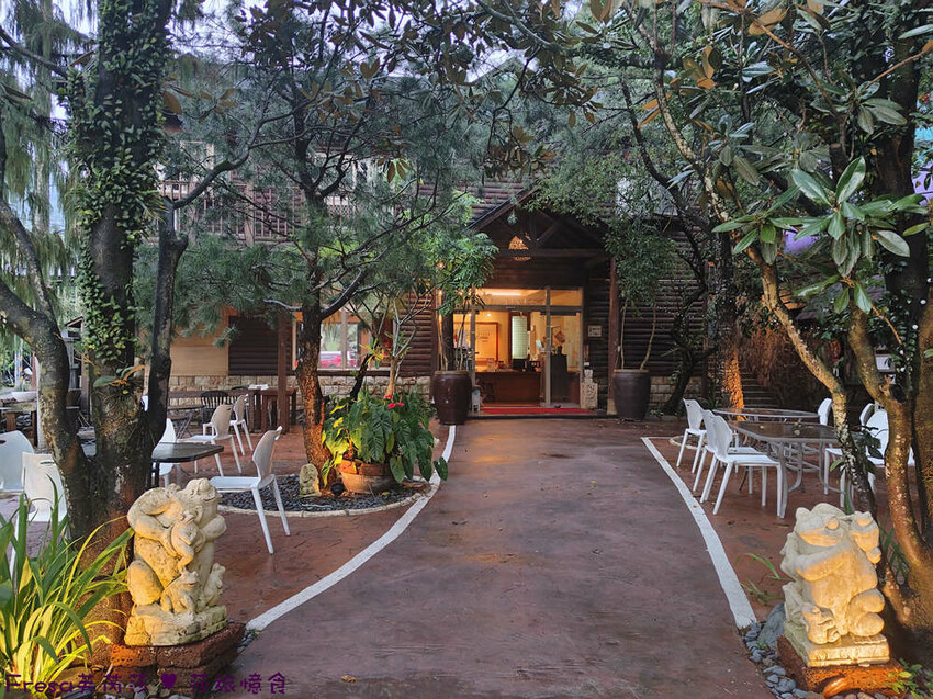 高雄市六龜區高雄旅遊│客庄山城趣│騎乘電輔車逛新威森林公園.六龜傳統辦桌菜+老街巡禮+檨仔腳DIY窯烤麵包.入住寶來