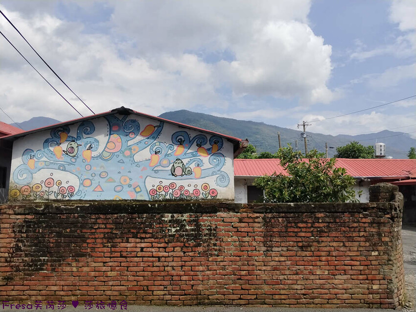 高雄市六龜區高雄旅遊│客庄山城趣│騎乘電輔車逛新威森林公園.六龜傳統辦桌菜+老街巡禮+檨仔腳DIY窯烤麵包.入住寶來
