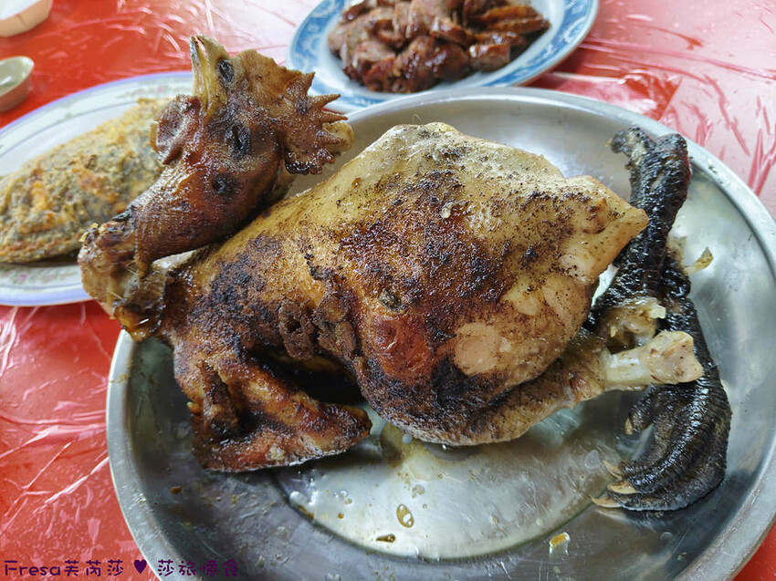 高雄市六龜區高雄旅遊│客庄山城趣│騎乘電輔車逛新威森林公園.六龜傳統辦桌菜+老街巡禮+檨仔腳DIY窯烤麵包.入住寶來