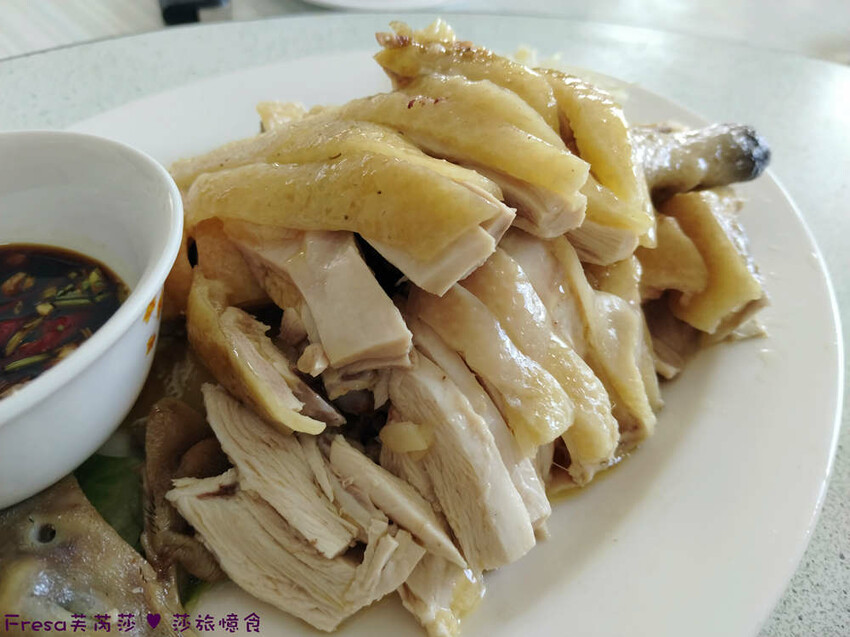 高雄市六龜區高雄旅遊│客庄山城趣│騎乘電輔車逛新威森林公園.六龜傳統辦桌菜+老街巡禮+檨仔腳DIY窯烤麵包.入住寶來