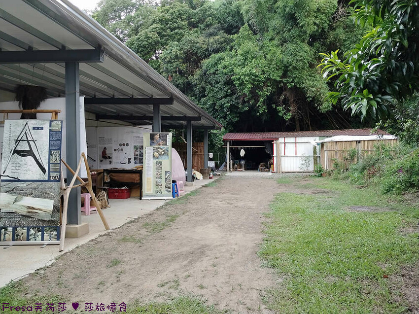 高雄市六龜區高雄旅遊│客庄山城趣│騎乘電輔車逛新威森林公園.六龜傳統辦桌菜+老街巡禮+檨仔腳DIY窯烤麵包.入住寶來