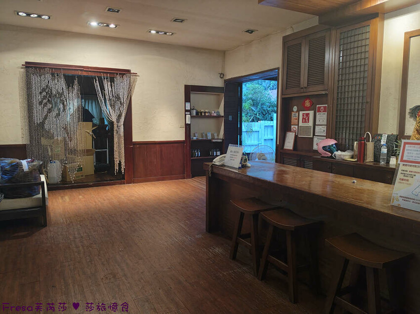 高雄市六龜區高雄旅遊│客庄山城趣│騎乘電輔車逛新威森林公園.六龜傳統辦桌菜+老街巡禮+檨仔腳DIY窯烤麵包.入住寶來