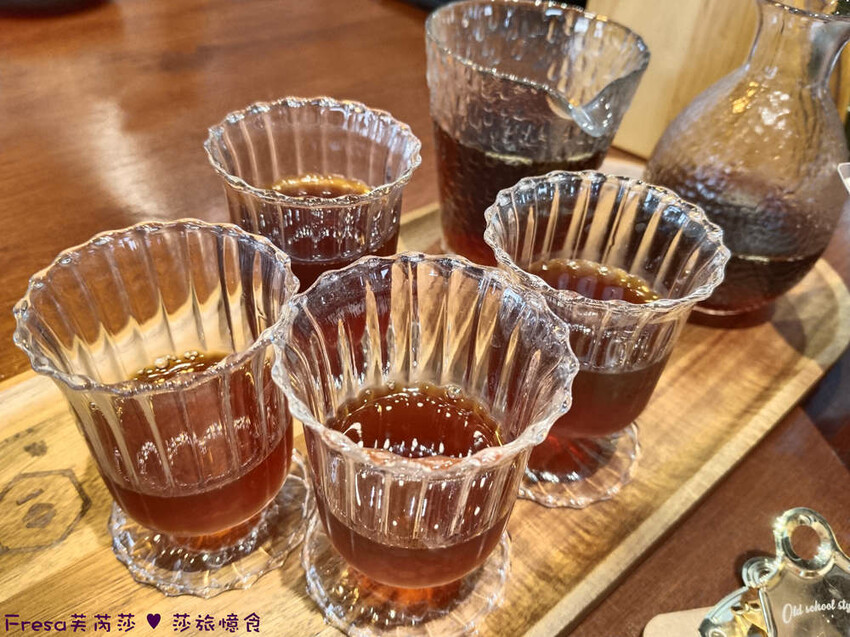 高雄市六龜區高雄旅遊│客庄山城趣│騎乘電輔車逛新威森林公園.六龜傳統辦桌菜+老街巡禮+檨仔腳DIY窯烤麵包.入住寶來