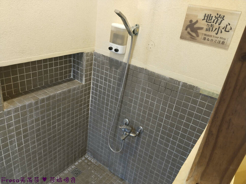 高雄市六龜區高雄旅遊│客庄山城趣│騎乘電輔車逛新威森林公園.六龜傳統辦桌菜+老街巡禮+檨仔腳DIY窯烤麵包.入住寶來