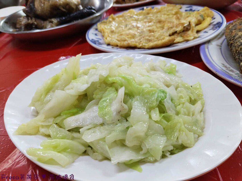 高雄市六龜區高雄旅遊│客庄山城趣│騎乘電輔車逛新威森林公園.六龜傳統辦桌菜+老街巡禮+檨仔腳DIY窯烤麵包.入住寶來