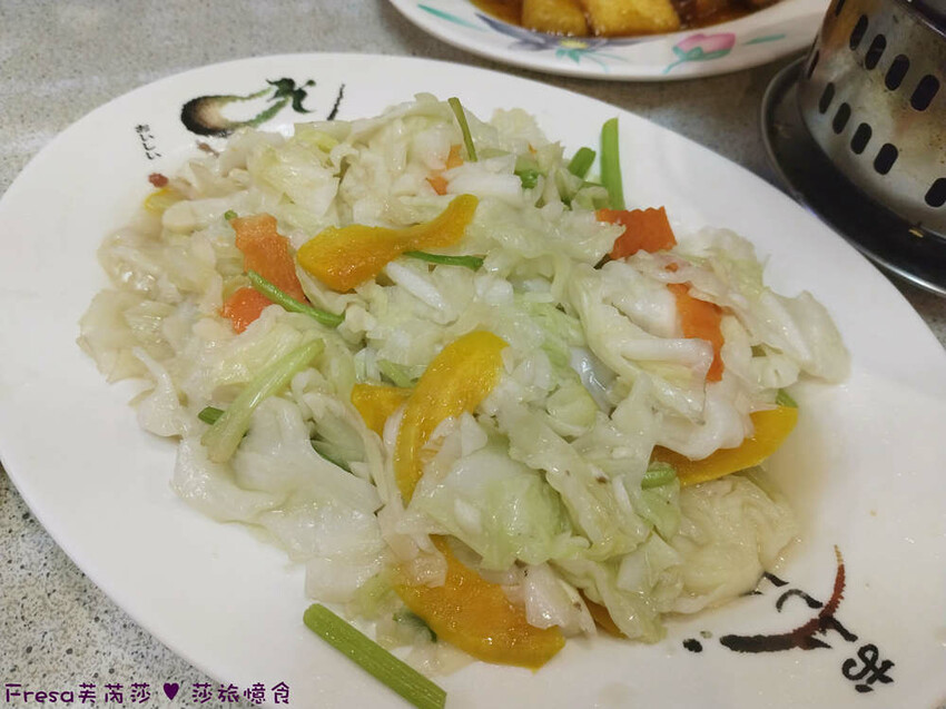 高雄市六龜區高雄旅遊│客庄山城趣│騎乘電輔車逛新威森林公園.六龜傳統辦桌菜+老街巡禮+檨仔腳DIY窯烤麵包.入住寶來