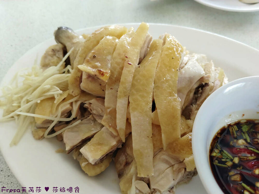 高雄市六龜區高雄旅遊│客庄山城趣│騎乘電輔車逛新威森林公園.六龜傳統辦桌菜+老街巡禮+檨仔腳DIY窯烤麵包.入住寶來