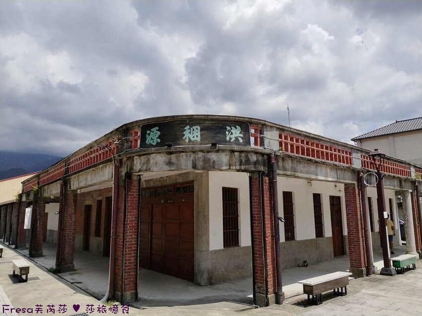 高雄市六龜區高雄旅遊│客庄山城趣│騎乘電輔車逛新威森林公園.六龜傳統辦桌菜+老街巡禮+檨仔腳DIY窯烤麵包.入住寶來