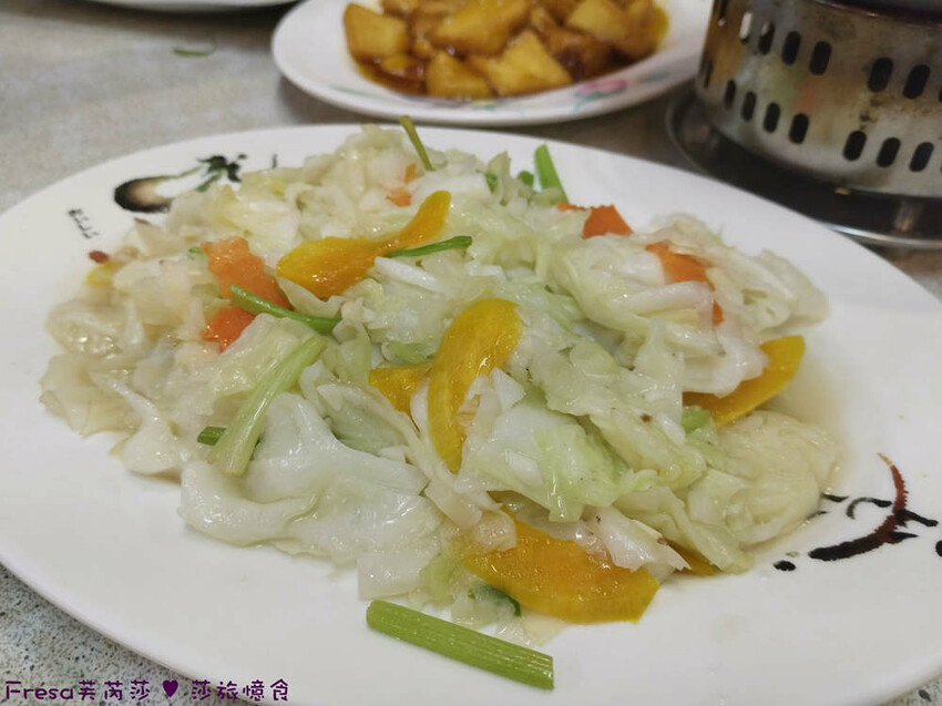 高雄市六龜區高雄旅遊│客庄山城趣│騎乘電輔車逛新威森林公園.六龜傳統辦桌菜+老街巡禮+檨仔腳DIY窯烤麵包.入住寶來