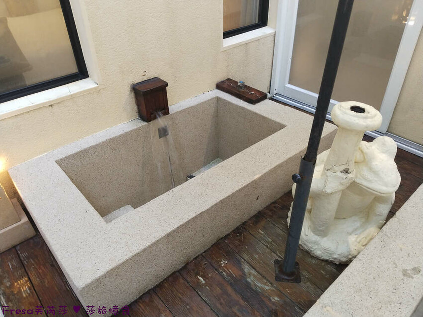 高雄市六龜區高雄旅遊│客庄山城趣│騎乘電輔車逛新威森林公園.六龜傳統辦桌菜+老街巡禮+檨仔腳DIY窯烤麵包.入住寶來