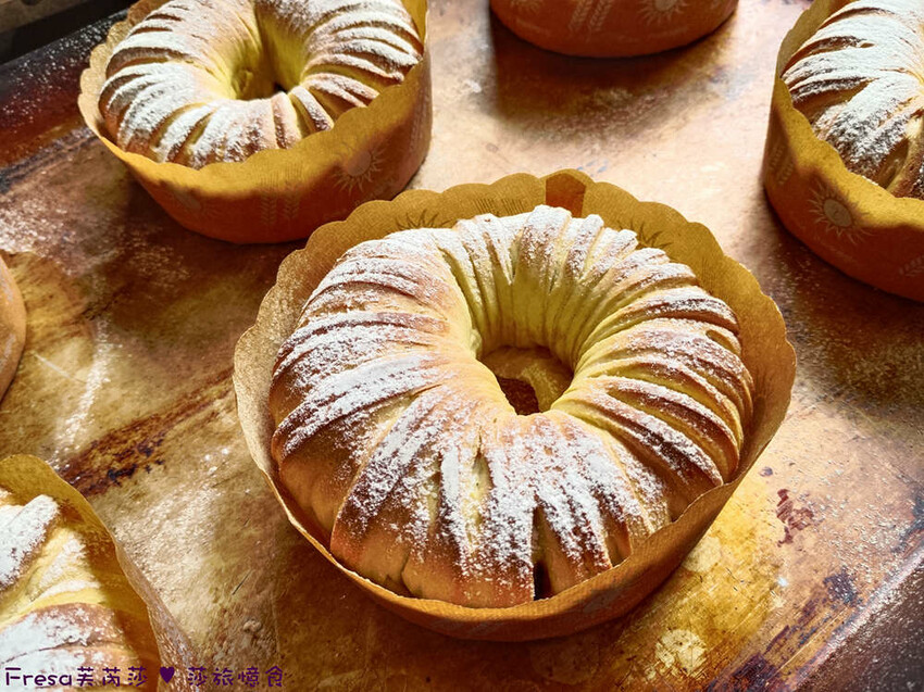 高雄市六龜區高雄旅遊│客庄山城趣│騎乘電輔車逛新威森林公園.六龜傳統辦桌菜+老街巡禮+檨仔腳DIY窯烤麵包.入住寶來