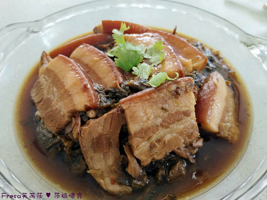 高雄市六龜區高雄旅遊│客庄山城趣│騎乘電輔車逛新威森林公園.六龜傳統辦桌菜+老街巡禮+檨仔腳DIY窯烤麵包.入住寶來