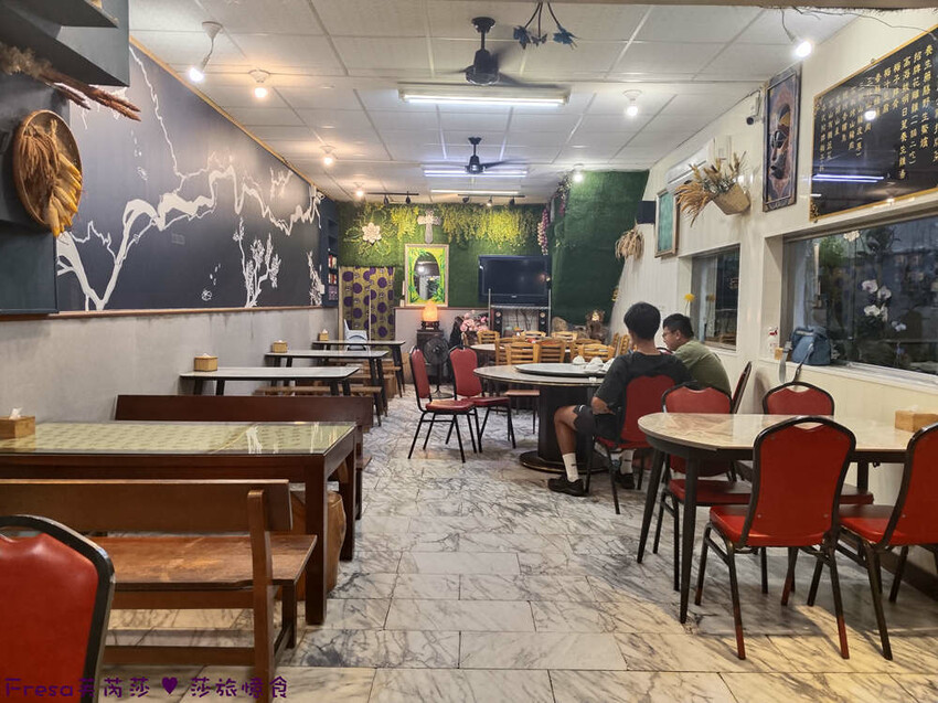 高雄市六龜區高雄旅遊│客庄山城趣│騎乘電輔車逛新威森林公園.六龜傳統辦桌菜+老街巡禮+檨仔腳DIY窯烤麵包.入住寶來