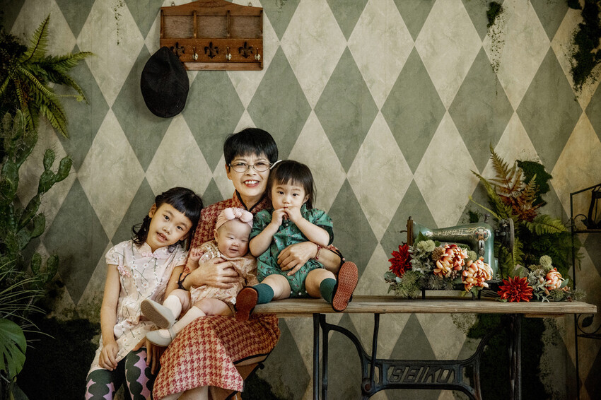 台南全家福推薦，復古民國風、一家三代全家福照！情緒飽滿獨特好