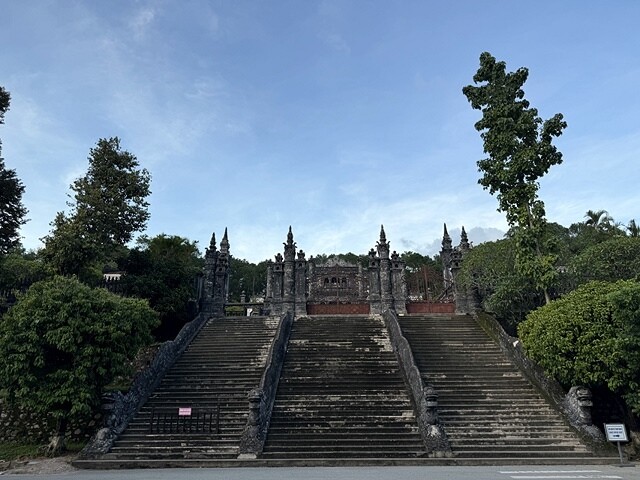 2024 D1✈️桃園機場➯✈️峴港機場➯🚌順化➯📸啟定皇陵