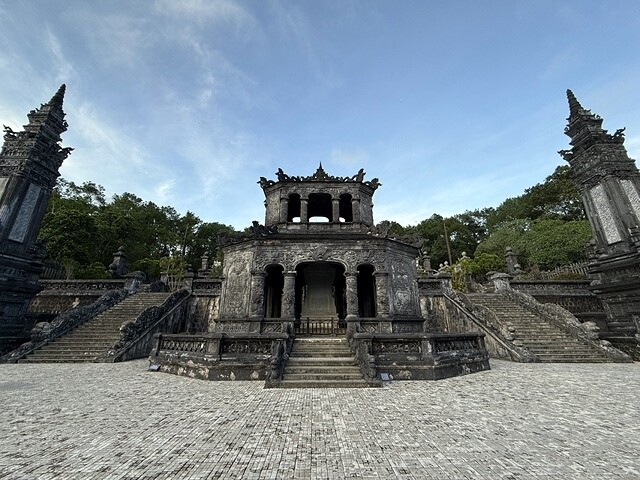 2024 D1✈️桃園機場➯✈️峴港機場➯🚌順化➯📸啟定皇陵