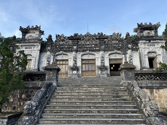 2024 D1✈️桃園機場➯✈️峴港機場➯🚌順化➯📸啟定皇陵