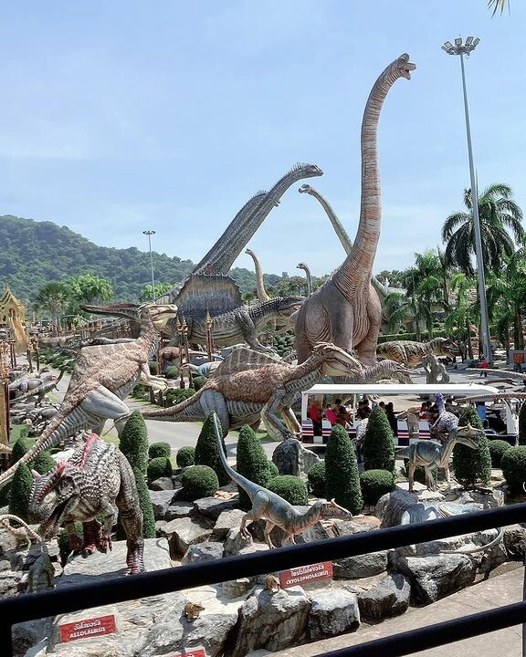 TOP8芭達雅必去景點推薦:水上市集、寺廟全都有,包車輕鬆玩全島!