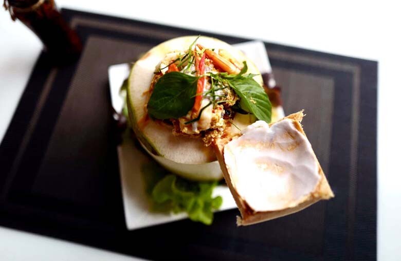 TOP10北碧府美食清單：河畔餐廳、小馬爾地夫咖啡廳、泡腳浮誇餐廳、正宗泰北菜都有！