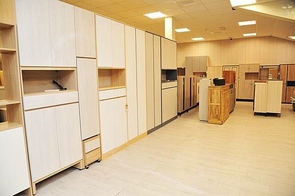 中友家具,台中家具推薦,擁有全台最大3000坪展示空間!品項