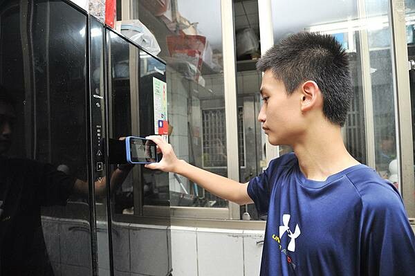 VP吸血鬼3C配件，手機防護專門，實用、便捷、全面防護的防水