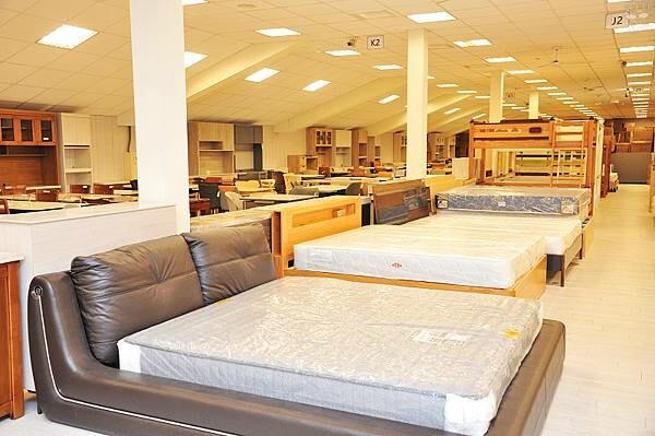 中友家具,台中家具推薦,擁有全台最大3000坪展示空間!品項