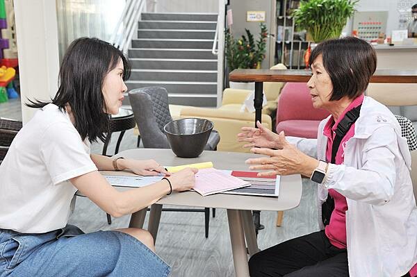 中友家具,台中家具推薦,擁有全台最大3000坪展示空間!品項