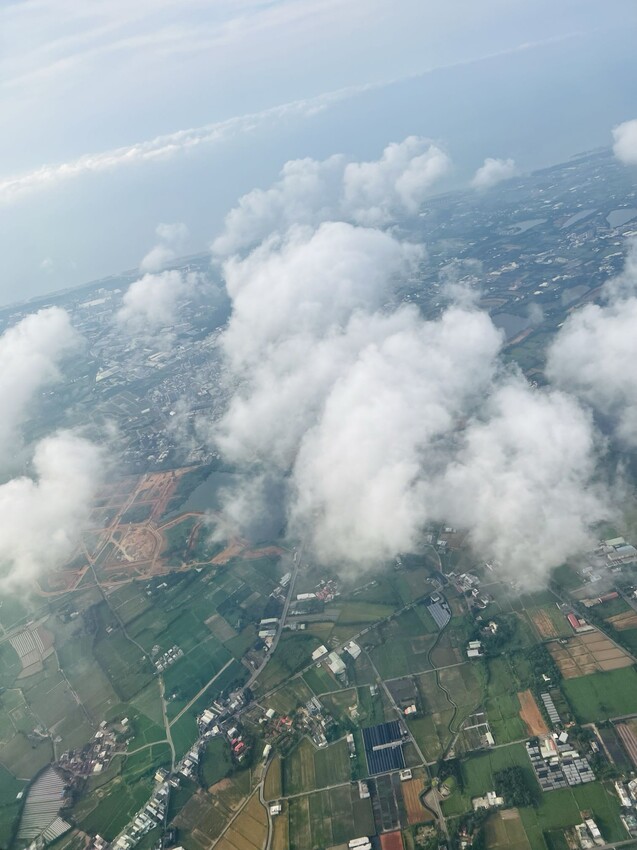 開箱長榮航空商務艙台北飛沖繩那霸