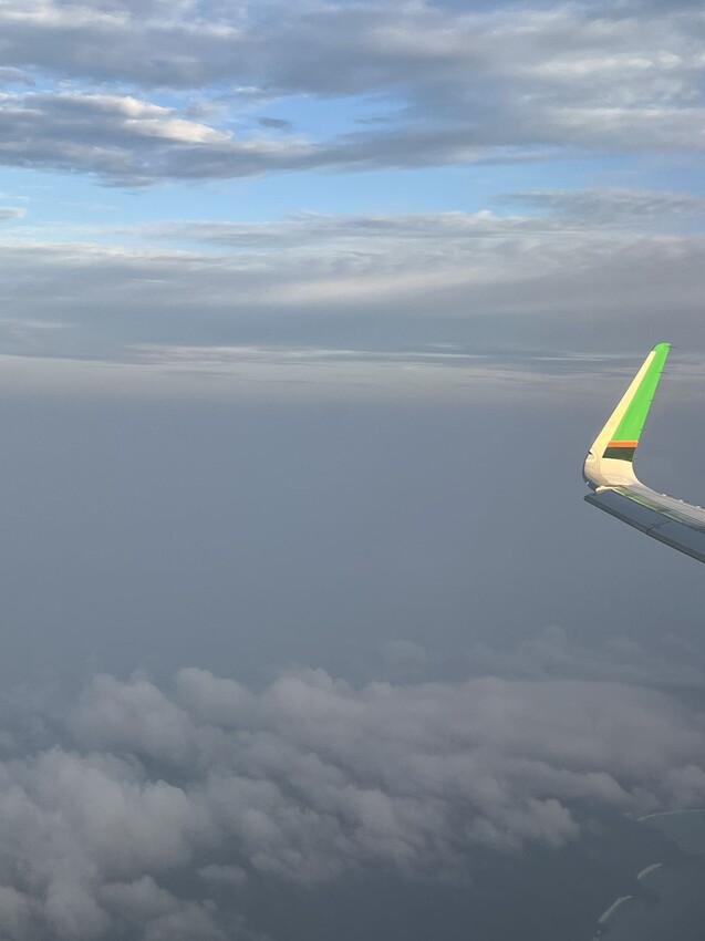 開箱長榮航空商務艙台北飛沖繩那霸