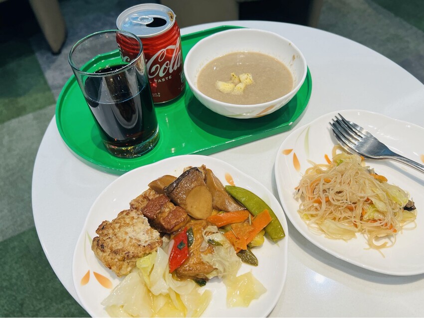 開箱長榮航空商務艙台北飛沖繩那霸