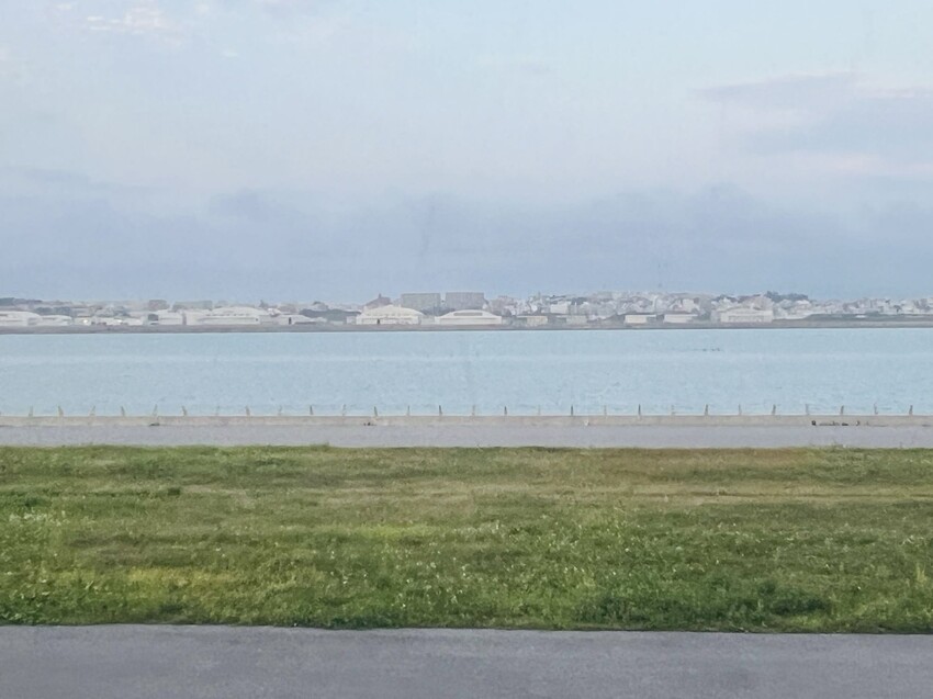 開箱長榮航空商務艙台北飛沖繩那霸