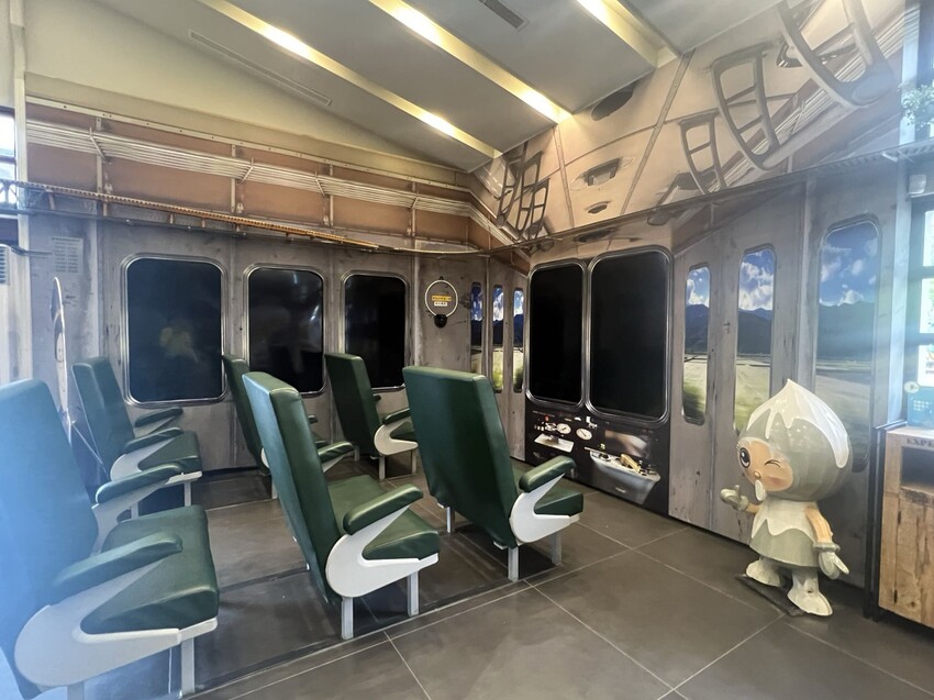 南投車埕火車站：車埕貯木池環湖步道、車埕木業展示館（休館中）、車埕車站、車埕鐵道觀光小學堂、路易莎咖啡、木茶房木桶便當