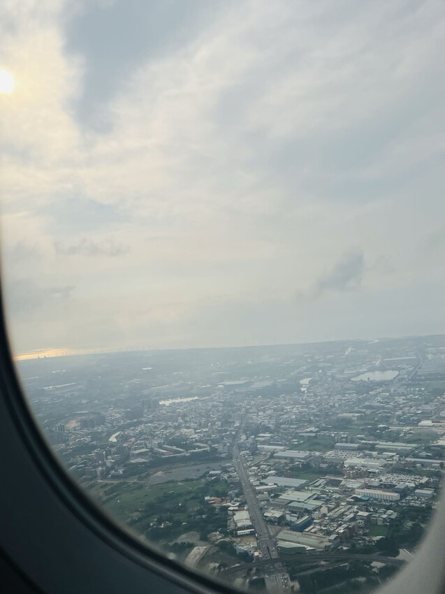 開箱長榮航空商務艙台北飛沖繩那霸