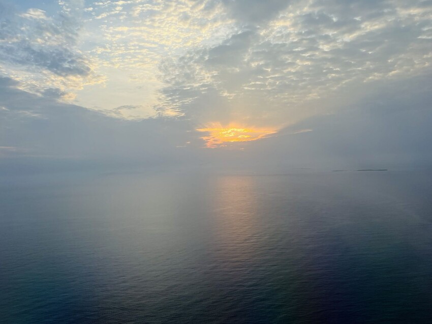 開箱長榮航空商務艙台北飛沖繩那霸