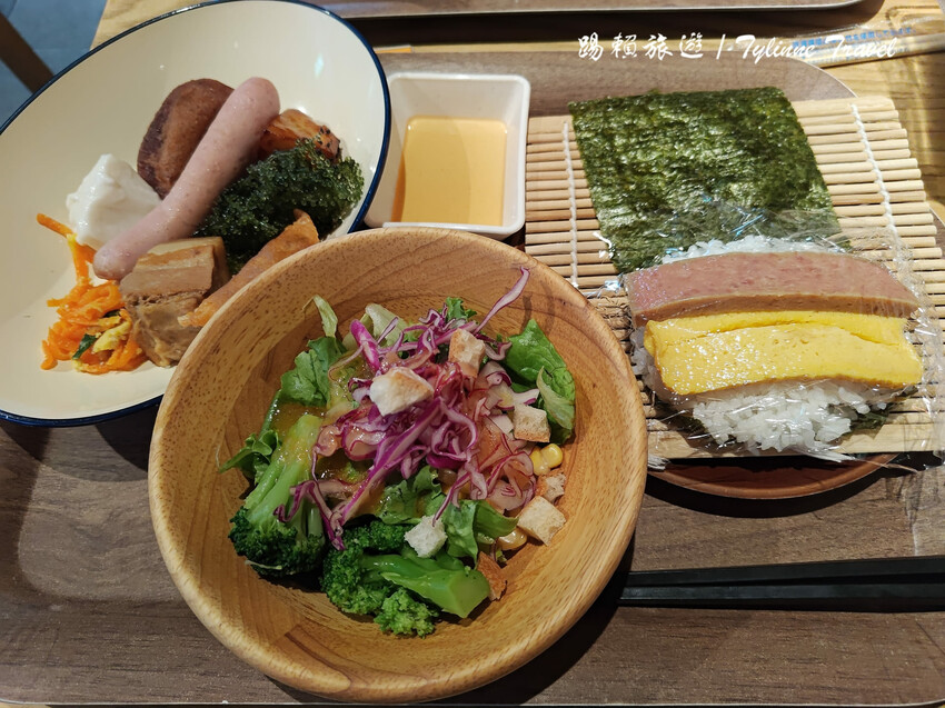 沖繩ART STAY藝術飯店！日本清酒免費喝到飽，步行直達國際通。