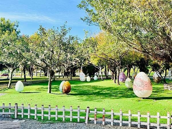 ★台中親子景點推薦★最新特色遊戲場『中央公園--飛行美樂地』